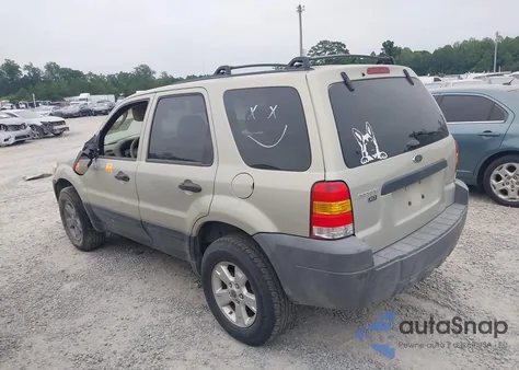 2005 Ford Escape Xlt z USA, uszkodzony, nr VIN 1FMYU93145KA20548